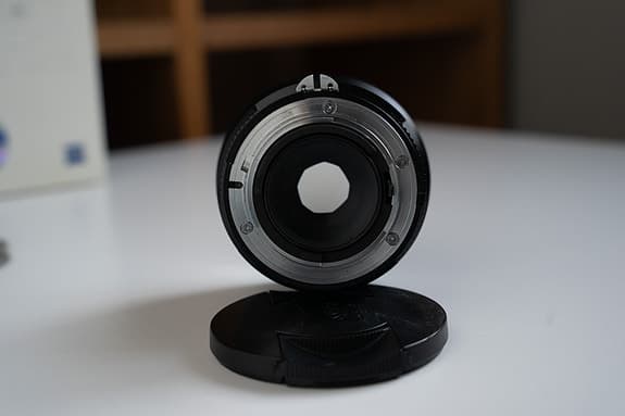 ZEISS Planar T* ZF 85mm f/1,4 F-mount (Nikon fit) + Leitax EF adapter