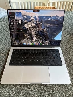 Apple MacBook Pro 14” M3