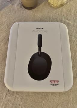 Oöppnad - Sony WH-1000XM5 ! Ny pris 4200.