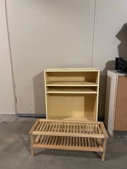 Trähylla/skåp + skohylla i trä