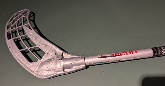 Innebandyklubbor och tillbehör