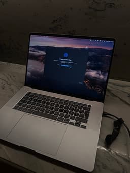 Apple MacBook Pro 16 tum bärbar dator 2,6 GHz 6-kärnig Intel Core i7