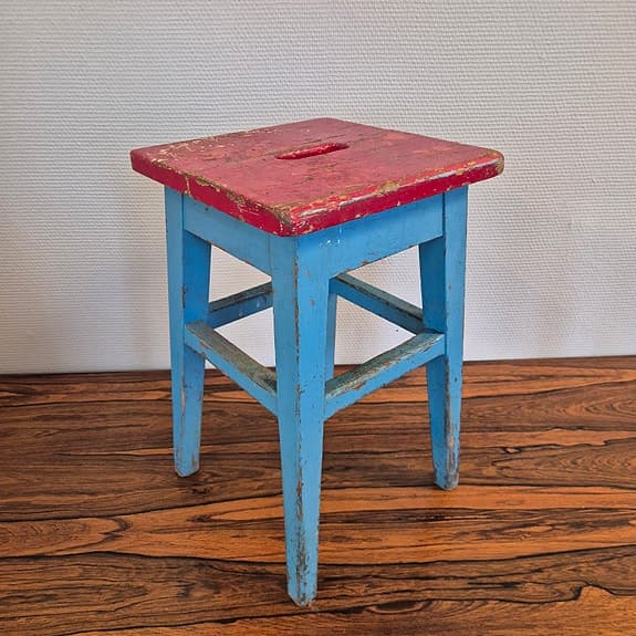 1 retro rödblå pall, 1900-tal, 46 cm hög