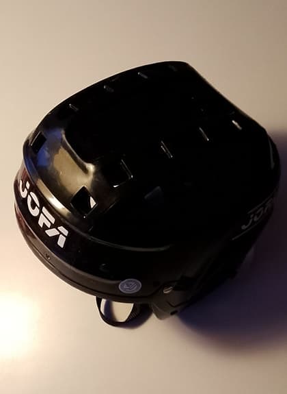 Hockeyhjälm