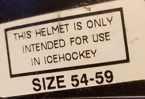 Hockeyhjälm