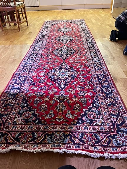 IKEA - Matta, kort lugg, röd blommönster/handgjord - gångmatta