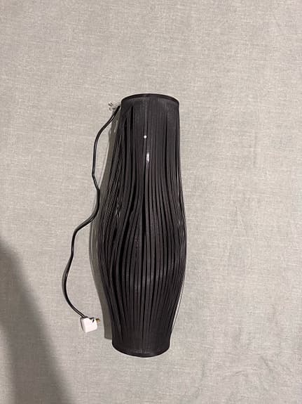 Svart taklampa från Mio