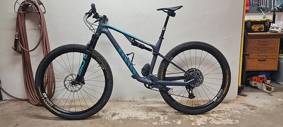 Canyon Lux Trail CF8, Strl M