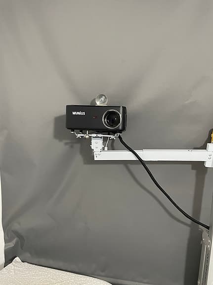 Projector WIMIUS 1080P with stand projector and sliding screen projector.