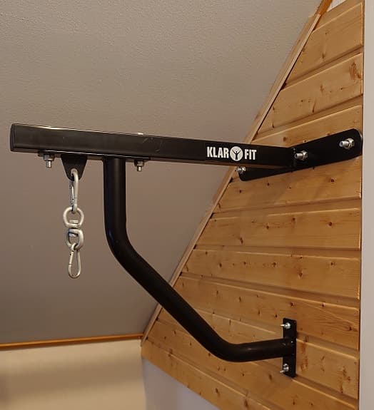 Klar fit boxingssäck i nästan ny skick med vägg montering