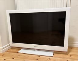 Vit TV Samsung 40” i fint skick