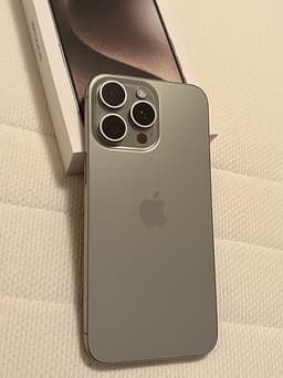 Apple iPhone 15 Pro Max 256GB (Naturlig Titan)