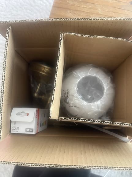 Helt ny vägglampa i mässing