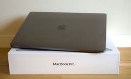 MacBook Pro M1 8 GB 256 GB Space gray