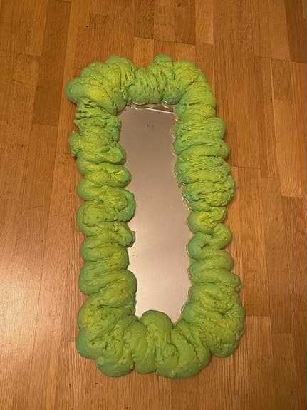 2 FÄRGGLADA DESIGN SPEGLAR