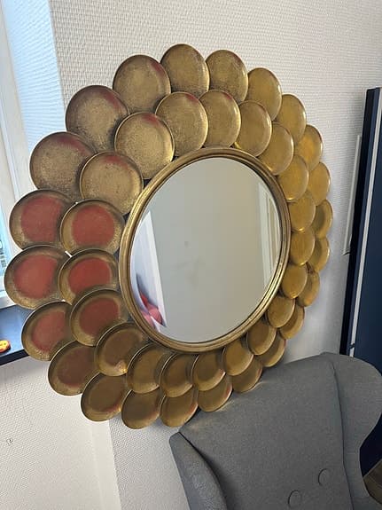 Mio Rund Spegel i Mässing Ø75 cm