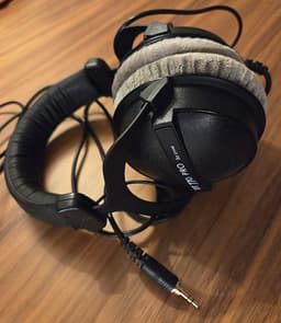 Beyerdynamic DT 770 Pro 80 OHM Studio Hörlurar