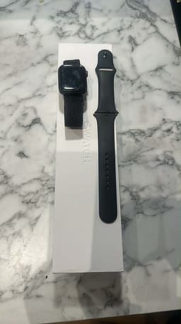 Apple Watch Series 5 - 40mm 40 mm / Series 5 (GPS) / Aluminium / Svart