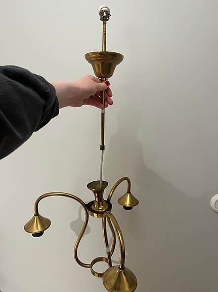 Klassisk takkrona i mässing – 3-armad, tidlös design