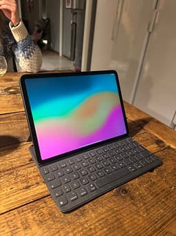 Apple iPad Pro 64GB Rymdgrå + Apple Smart Keyboard + Apple pen