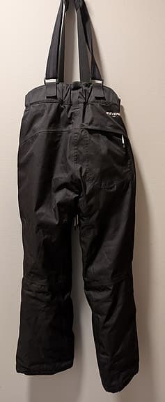 Everest skidbyxor,  svarta storlek 38 dam eller strlk S för män.