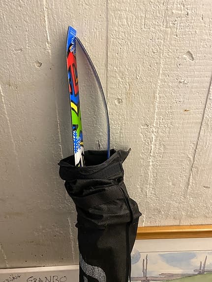 Barnskidor med stavar