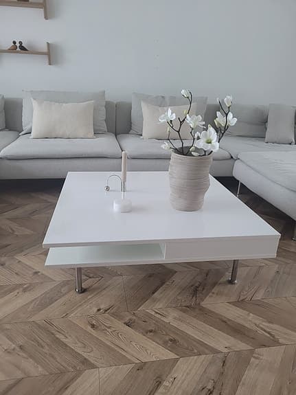 Modernt soffbord . Utgått från ikea