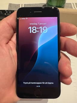 Apple iPhone SE (2-3 gen) 64 GB svart