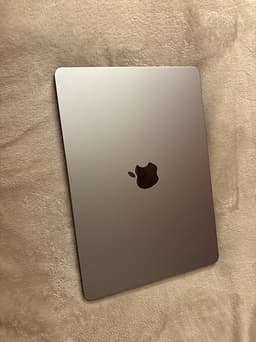MacBook Air 13” M2 (2022) 16GB
