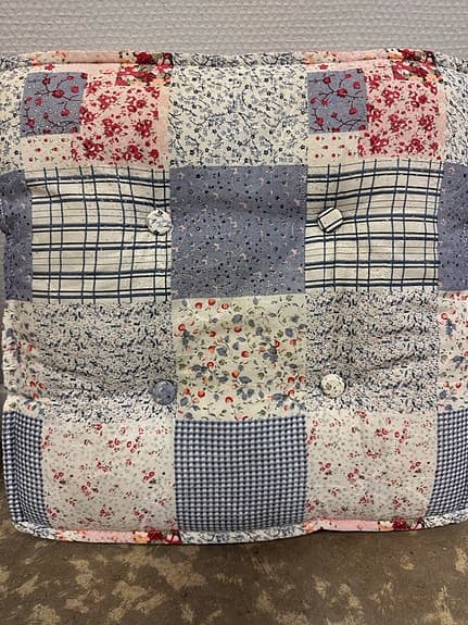 2 st sittdynor i patchwork