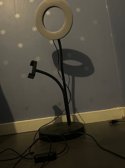 Gaming lampa med telefon hållare
