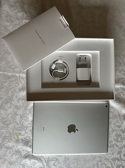 Apple iPad 8th Generation 32 GB Wi-Fi