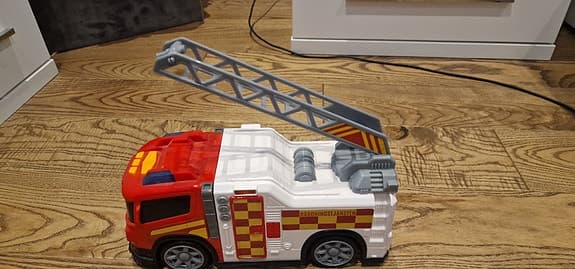 Brandbil med ljus och ljud