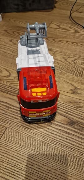 Brandbil med ljus och ljud
