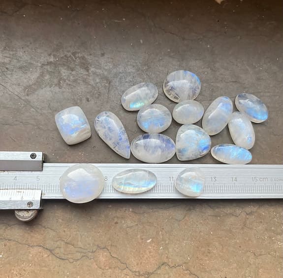 Månsten 209 ct Madagascar