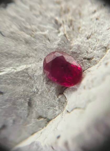 Rubin ädelsten 0.55 ct Mogok Burma