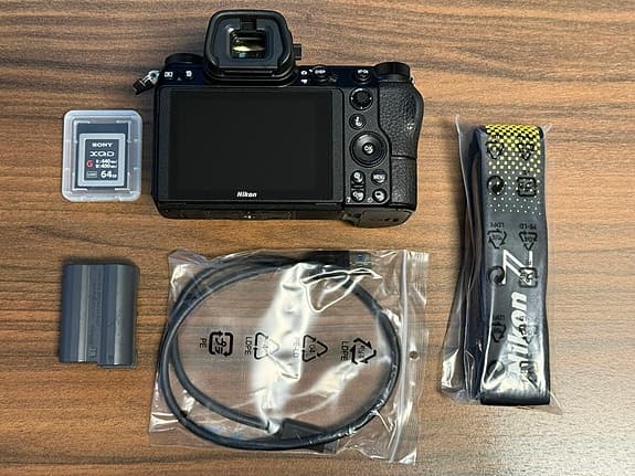 Nikon Z6 i toppskick – Endast studioanvänd + 64GB XQD