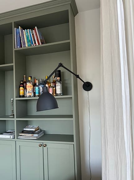 Vägglampa svart från Watt & Veke