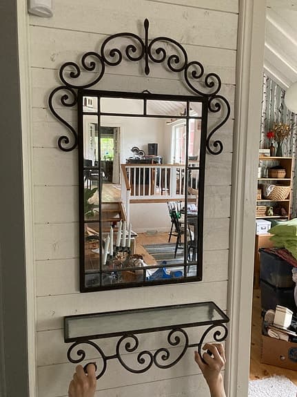 Väggspegel i smide med blyinfattat glas