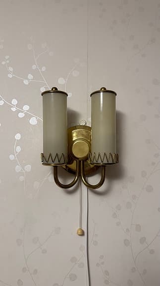 VÄGGLAMPA / 2 Armad / Mässing och Glas / 1950-tal