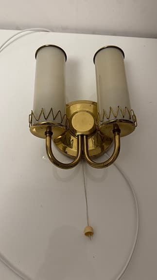 VÄGGLAMPA / 2 Armad / Mässing och Glas / 1950-tal