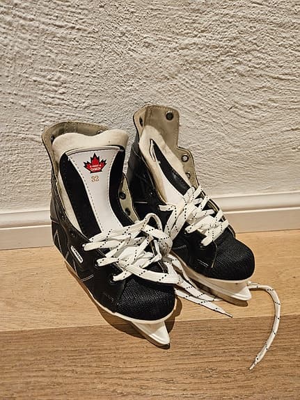 Skridskor barn storlek 32