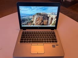 HP EliteBook 820 G3 – i7 / 16 GB RAM / SSD / Windows 11 Pro