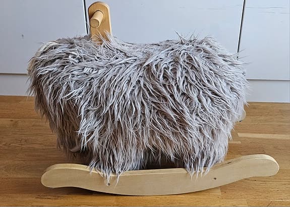 Gungmammut/gunghäst Kid's Concept
