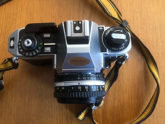 Nikon FG20 Analog systemkamera + Nikon AF Nikkor 70-210mm 1:4-5.6