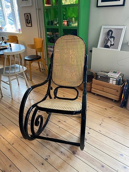 Gungstol i Thonet-stil