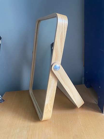 IKEA spegel i trä med ställning