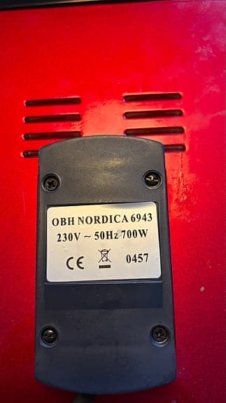 OBH Nordica 6943 Smörgåsgrill 700W Röd