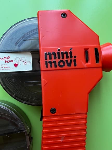 Projektor i plast mini movi 60-70 tal