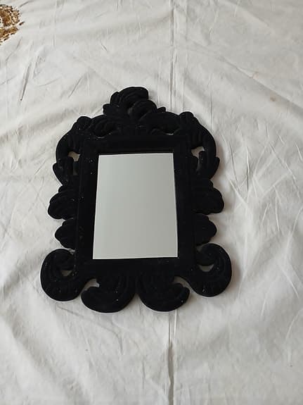 Spegel med dubbelfunktion